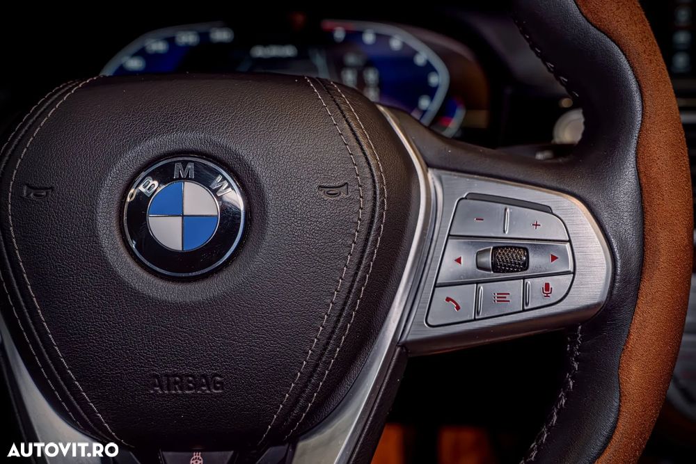 BMW Seria 7 740i - 25