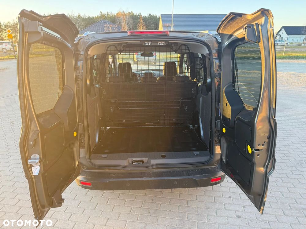 Ford Transit Connect - 8