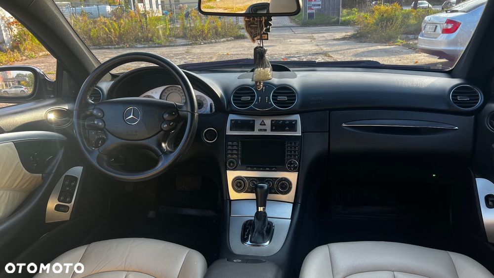 Mercedes-Benz CLK - 19