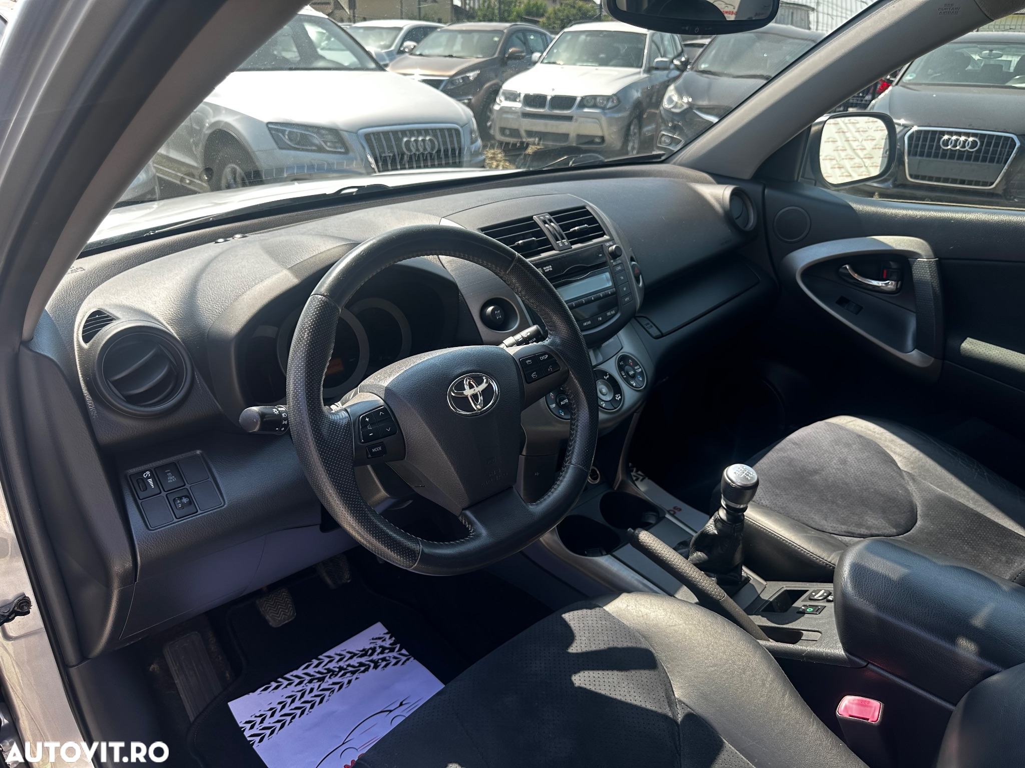 Toyota RAV4 - 24