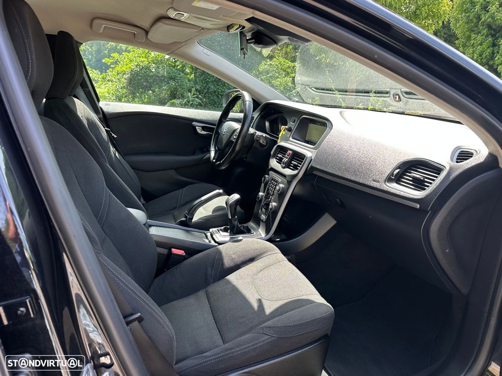 Volvo V40 Cross Country 1.6 D2 Momentum - 20