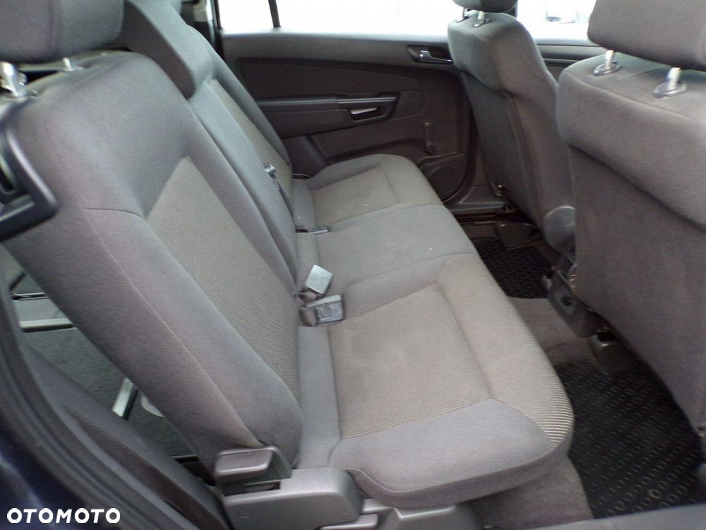 Opel Zafira - 27