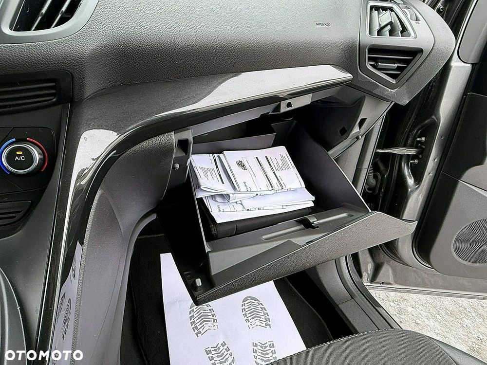Ford Kuga - 19