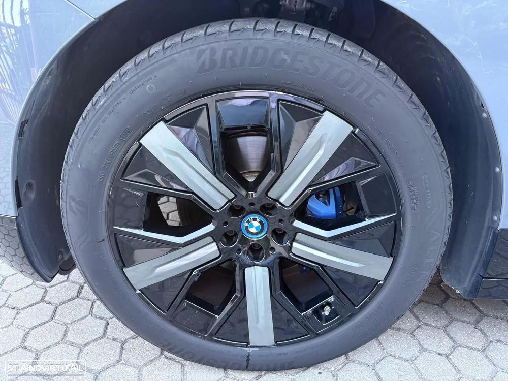 BMW iX xDrive 50 Pack Desportivo - 12