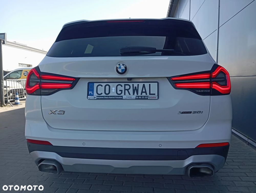 BMW X3 xDrive30i Luxury Line sport - 7