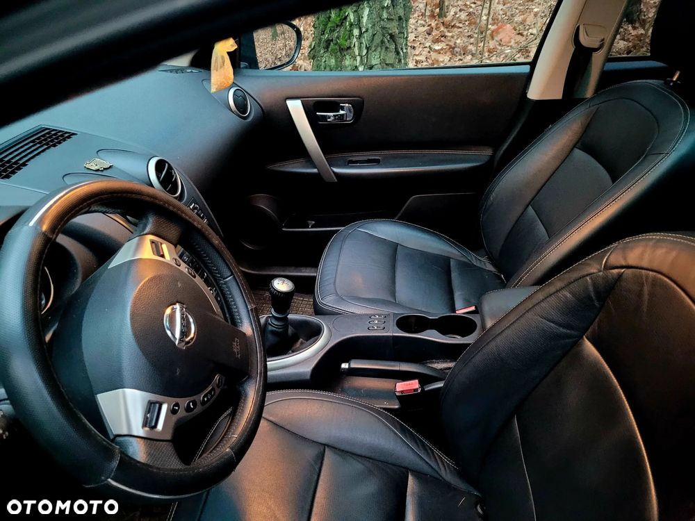 Nissan Qashqai 2.0 dCi DPF tekna - 9