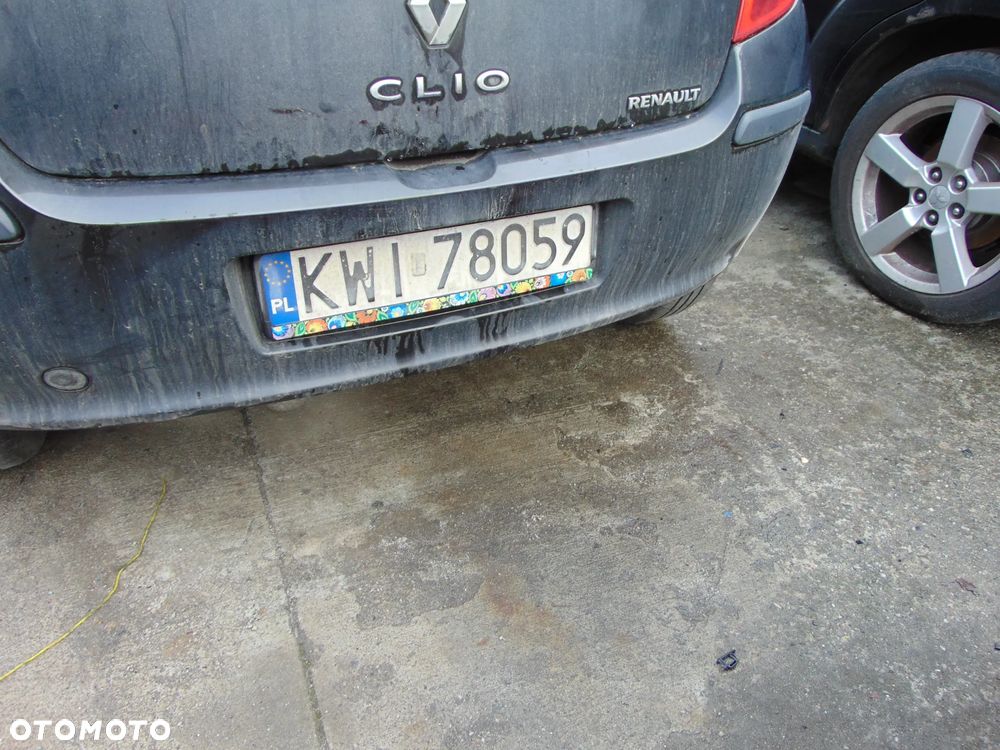 zderzak tył tylni tylny pdc 5d NV676 RENAULT CLIO III 3D - 3