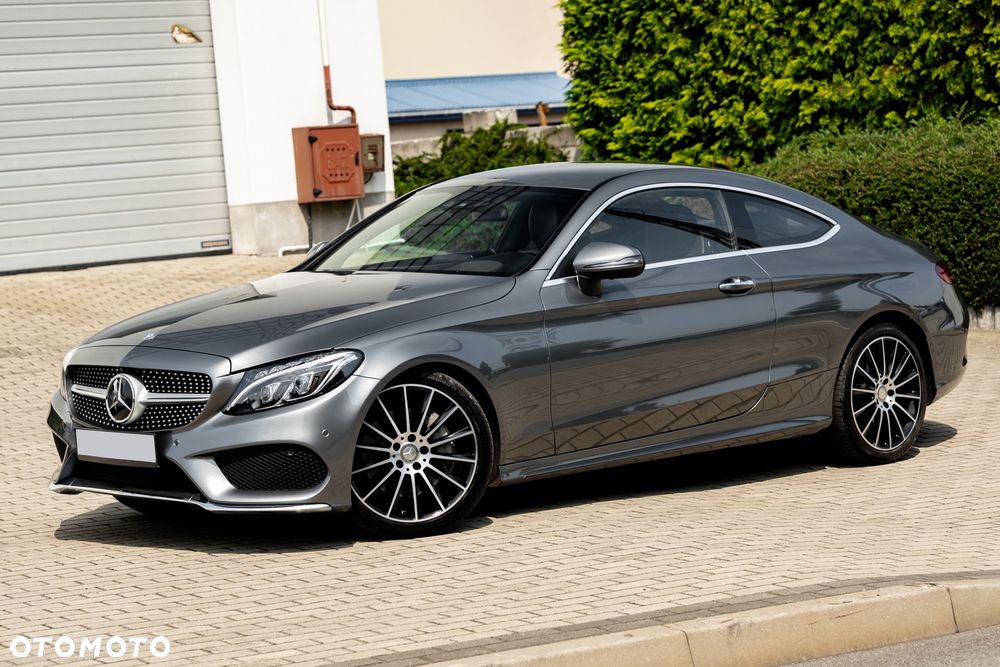 Mercedes-Benz Klasa C 300 9G-TRONIC AMG Line - 9