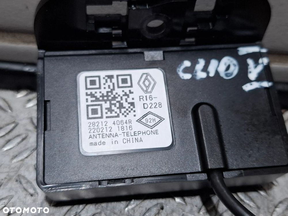 Antena GPS Renault Clio V 2022 rok nr 282124064R - 2