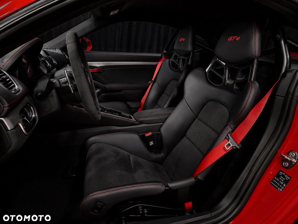 Porsche 718 Cayman GPF GT4 PDK - 12