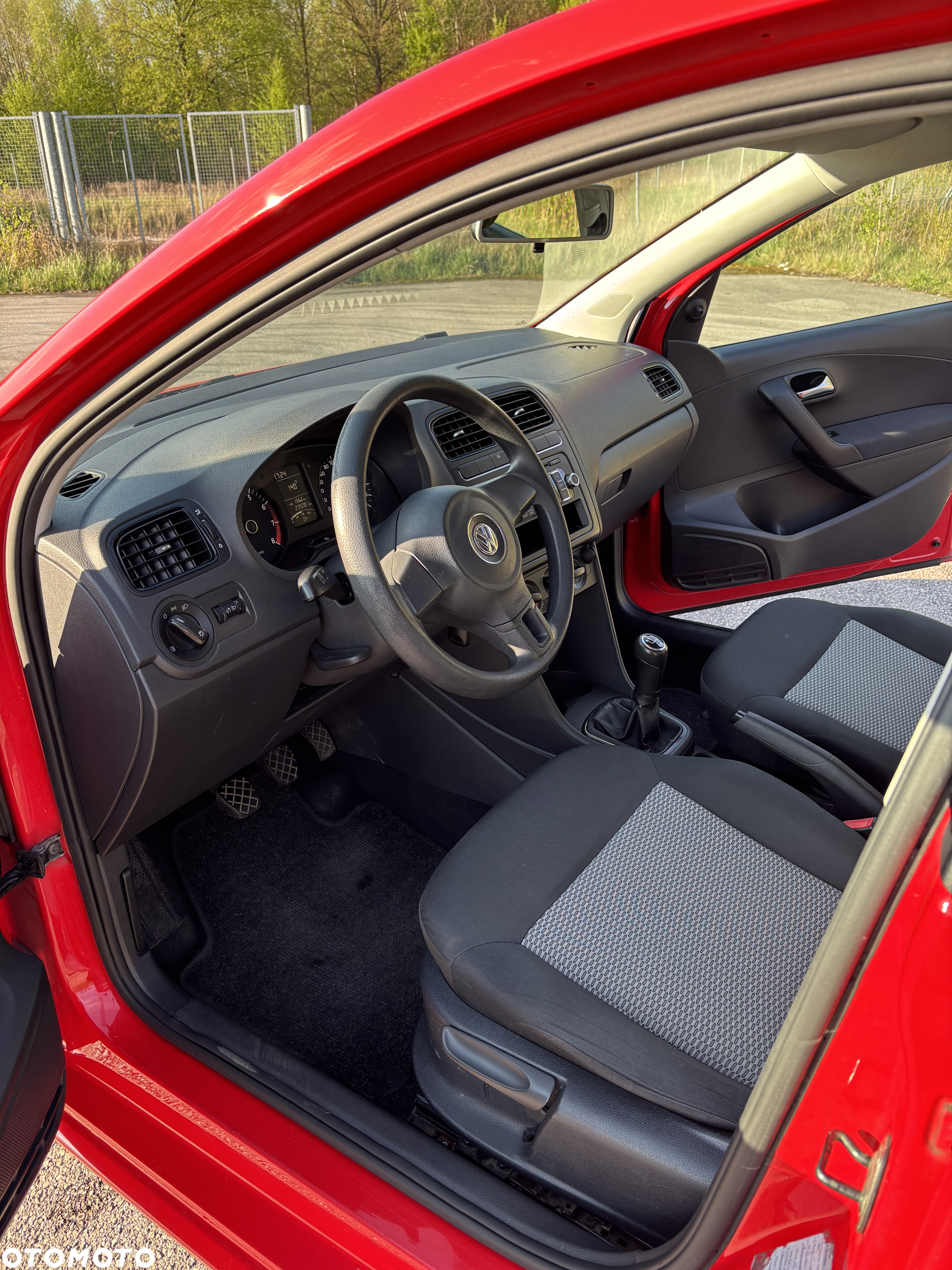 Volkswagen Polo 1.4 16V Comfortline - 12