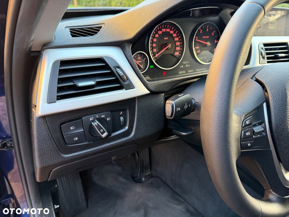 BMW Seria 3 - 23