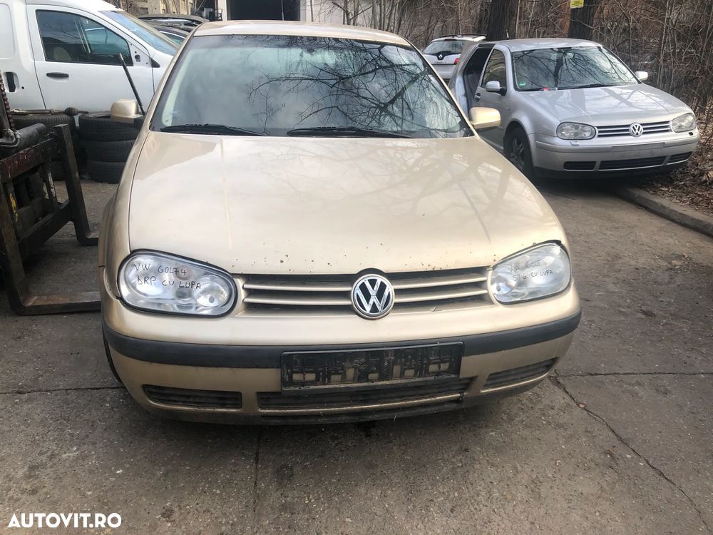 Bara fata VW Volkswagen Golf 4 bej auriu 2001 - 4