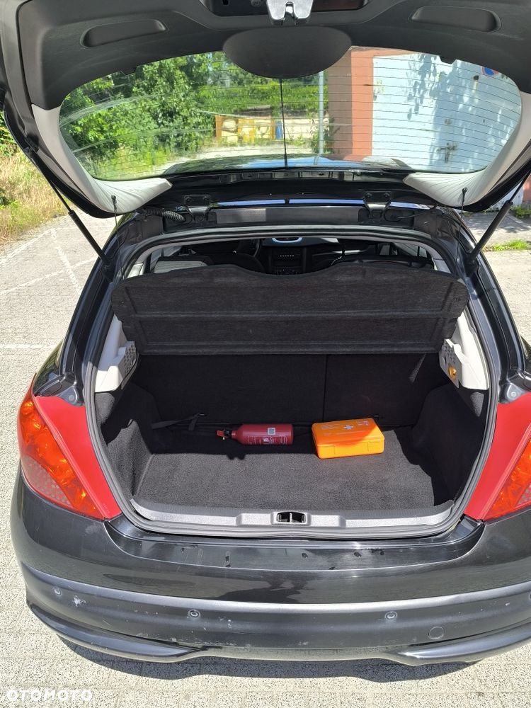 Peugeot 207 - 4