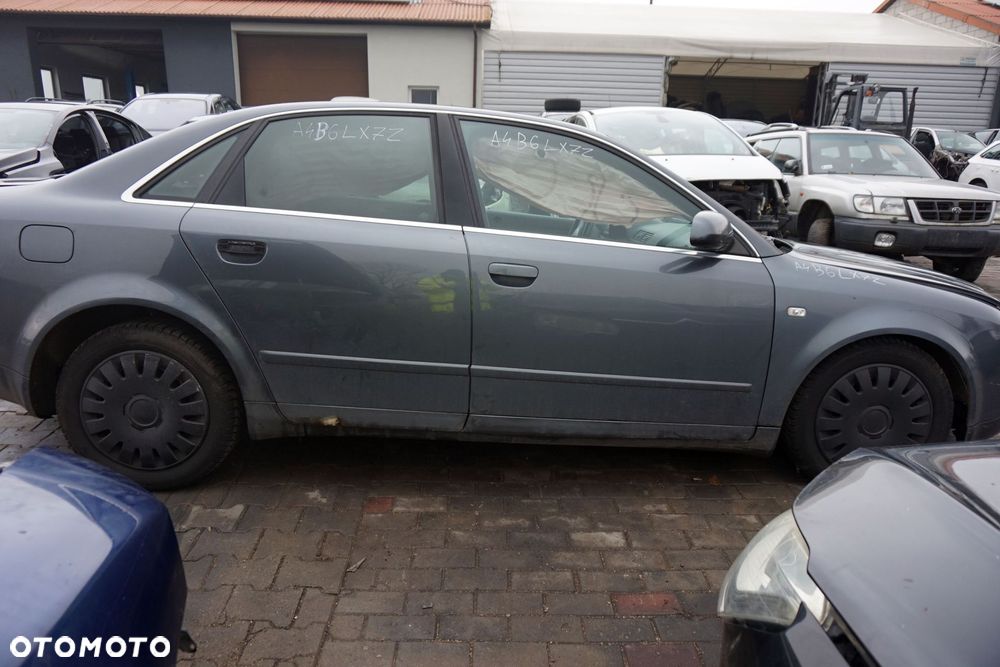 AUDI A4 B6 SEDAN LX7Z 3.0 V6 KM SZARY na części - 6