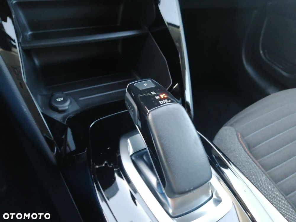 Peugeot 208 Elektromotor 136 Business - 9