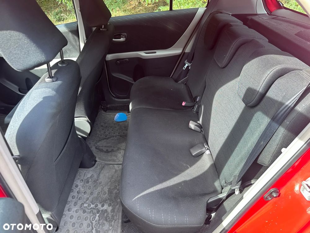 Toyota Yaris - 17