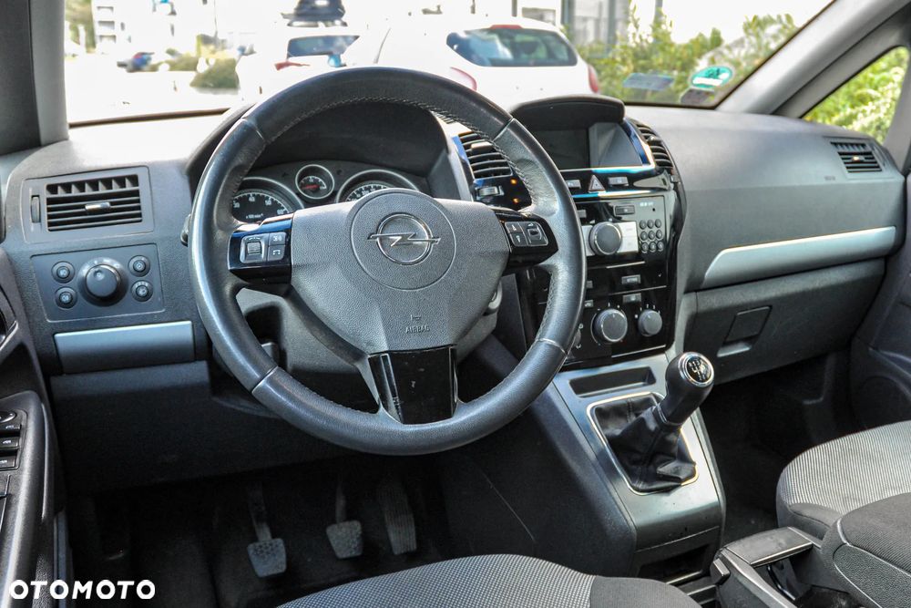 Opel Zafira - 9