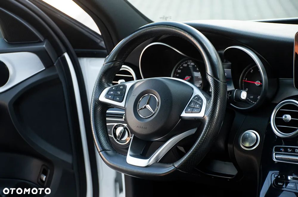 Mercedes-Benz Klasa C 180 (BlueTEC) d 7G-TRONIC AMG Line - 31