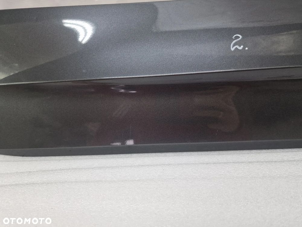 VW TOUAREG III 3 760 R-LINE 17- LEWA LISTWA DRZWI TYLNA TYLNIA TYŁ , NR 760854949D , GRAFITOWY METALIK / SZARY , NR AUKCJI LD2 - 8