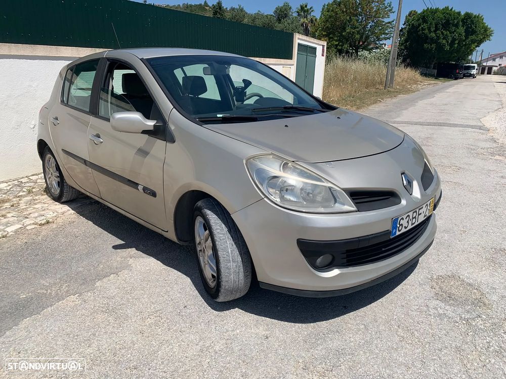 Renault Clio 1.5 dCi Confort - 8