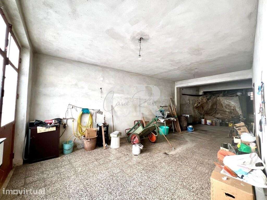 Moradia geminada T3 pronta a habitar, no centro da vila de Pedrógão Gr - Grande imagem: 4/51