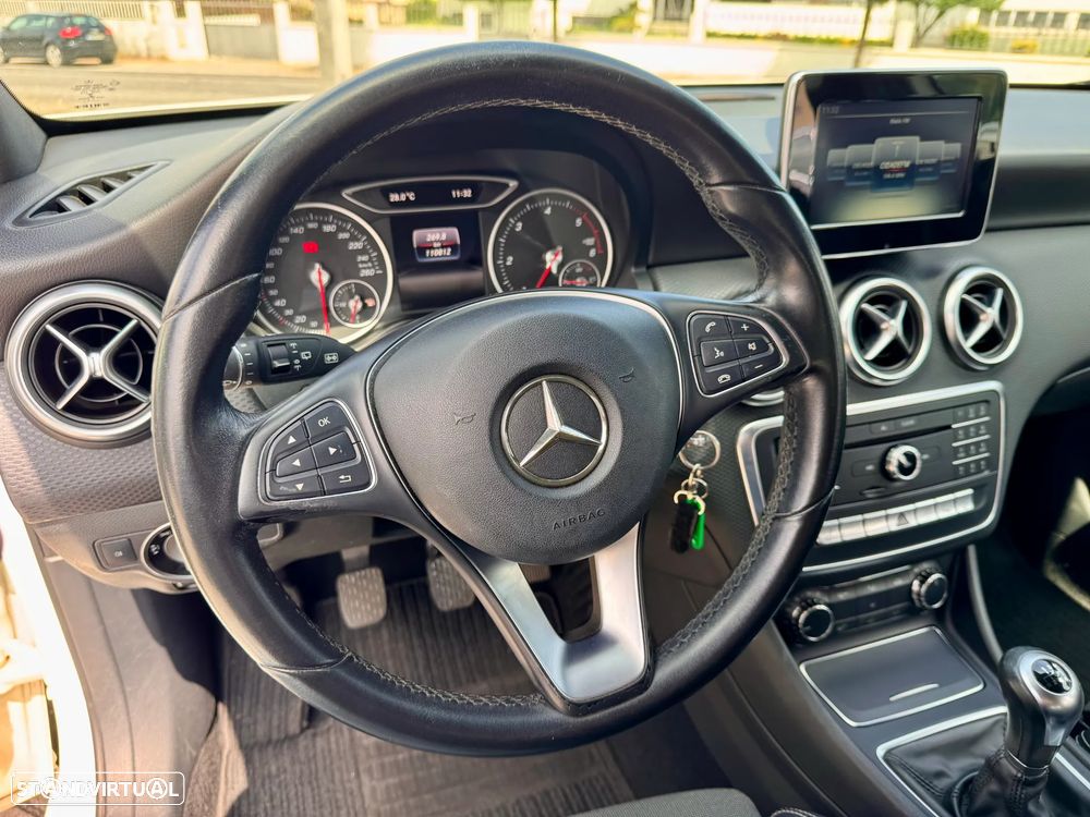Mercedes-Benz A 200 d Urban - 12