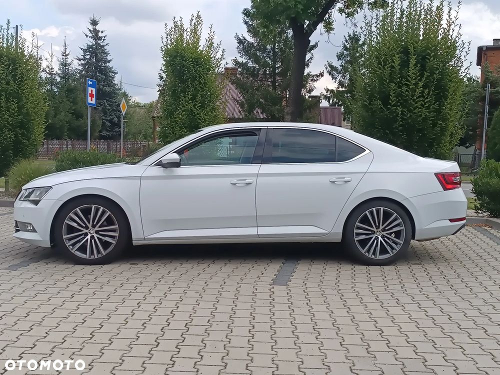 Skoda Superb 2.0 TDI 4x4 DSG Sportline - 2