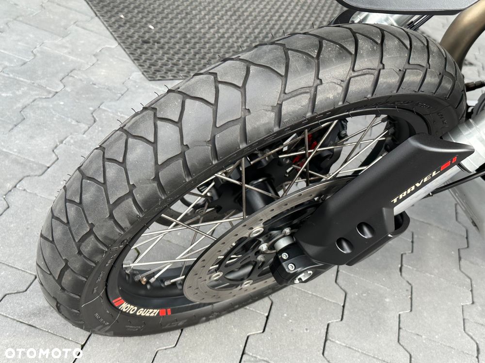 Moto Guzzi V85 - 39