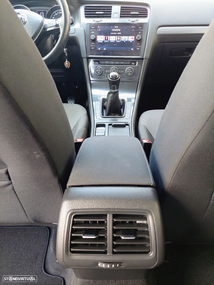 VW Golf 1.6 TDI Confortline - 52