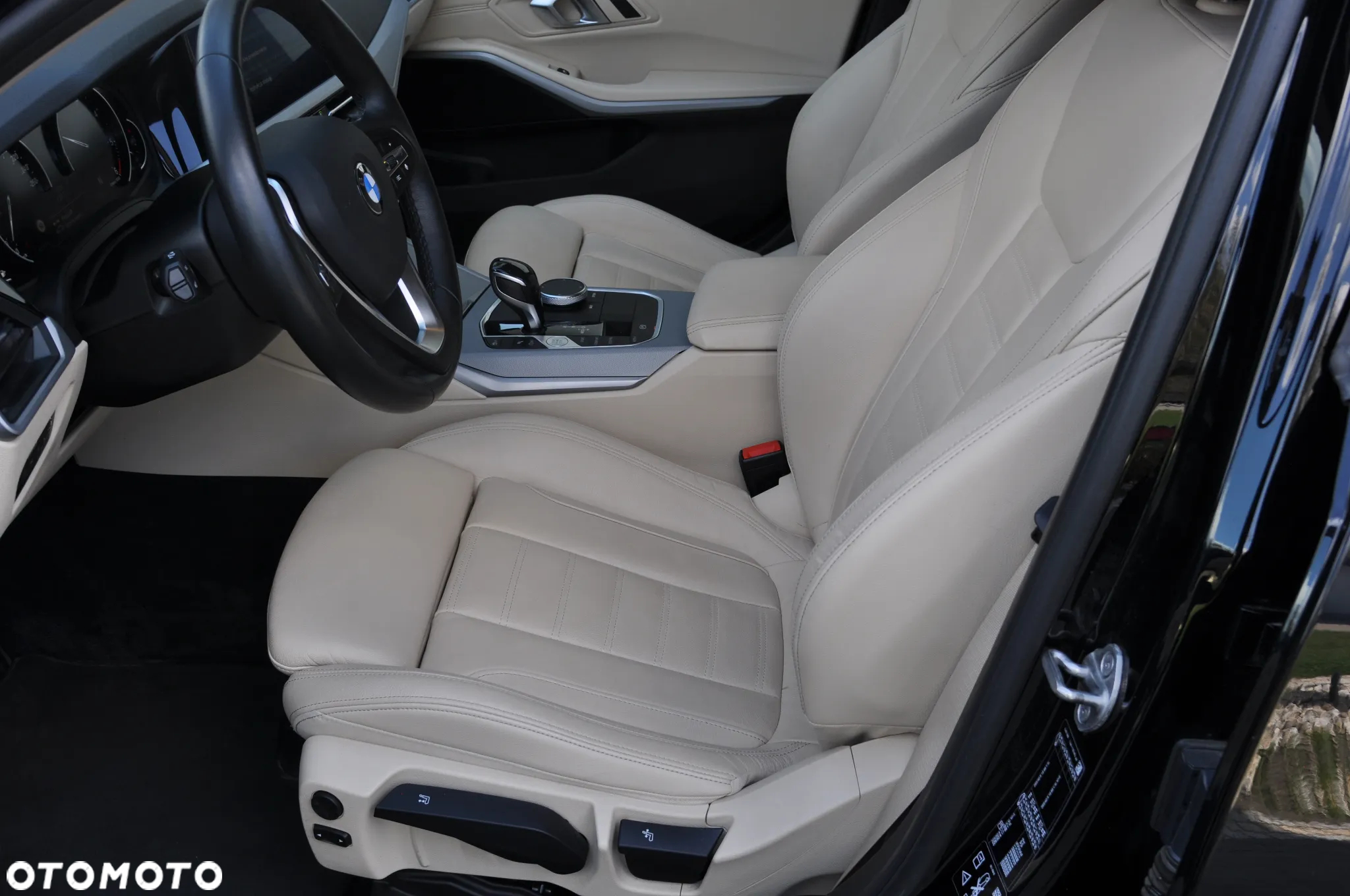 BMW Seria 3 320d xDrive Sport Line Shadow - 11