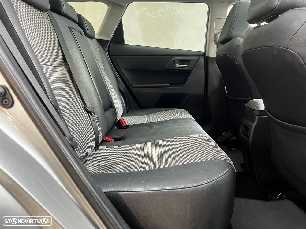 Toyota Auris Touring Sports 1.6 D-4D Exclusive+Navi - 16