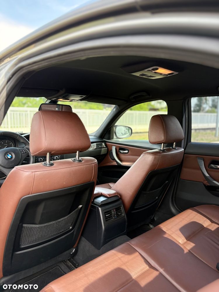 BMW Seria 3 318d - 18
