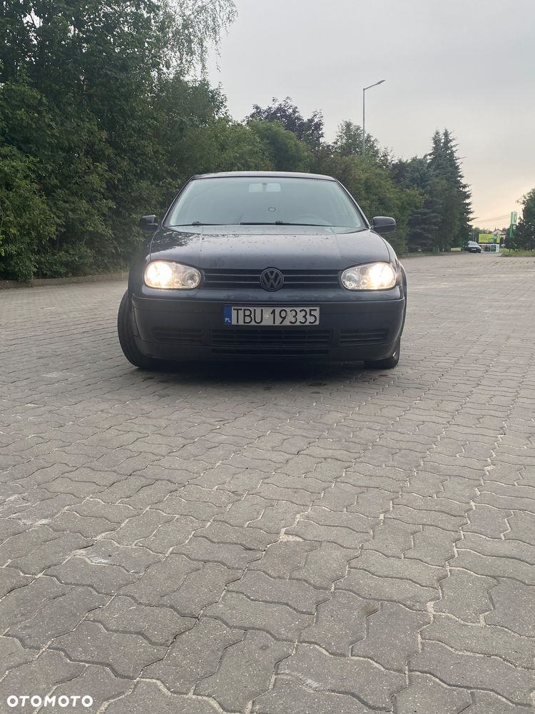 Volkswagen Golf 1.4 Basis - 2