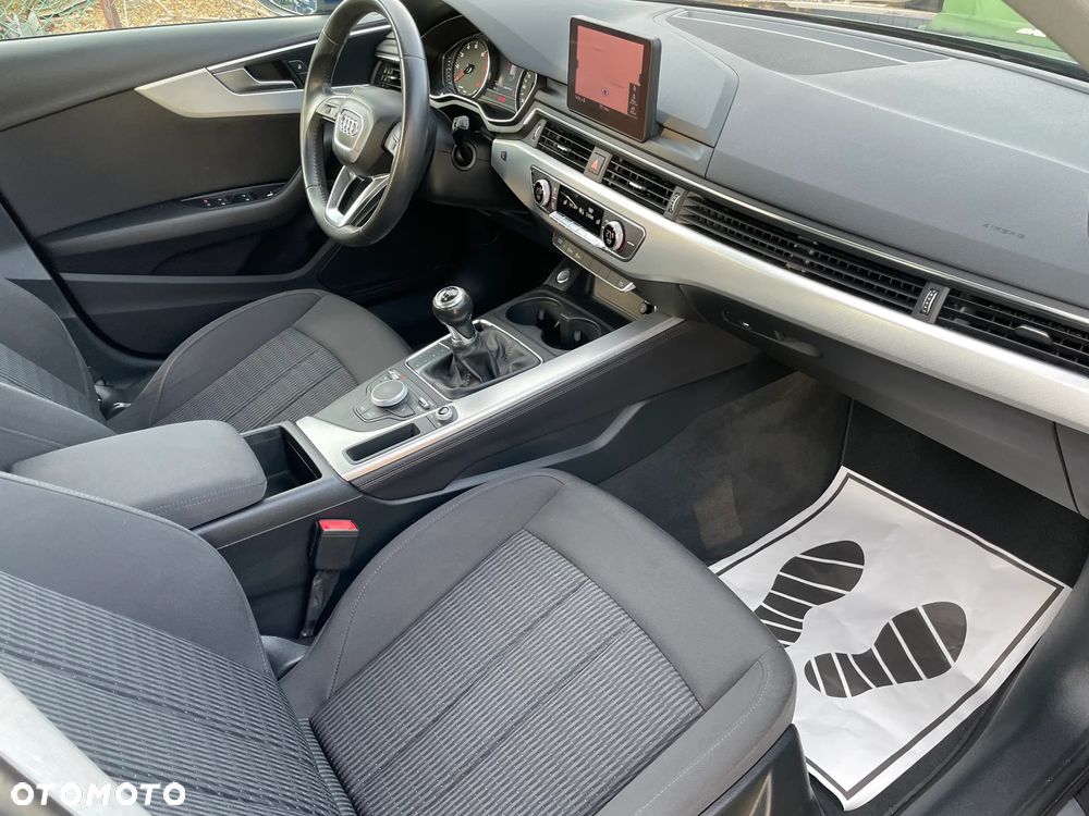 Audi A4 Avant 1.4 TFSI Design - 37