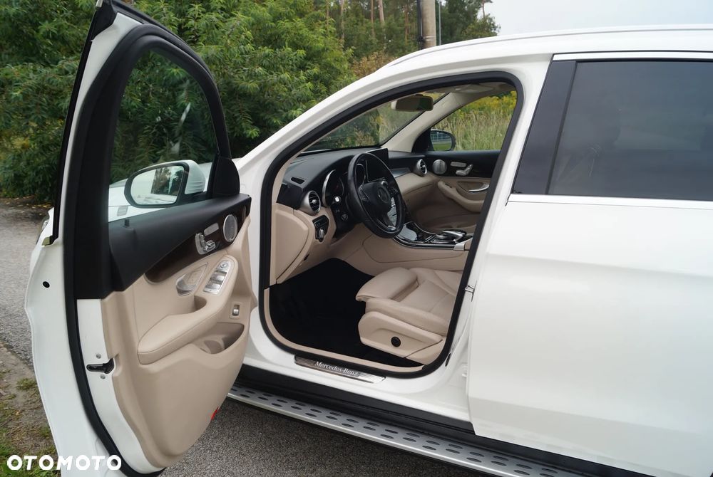 Mercedes-Benz GLC 300 4Matic 9G-TRONIC - 12