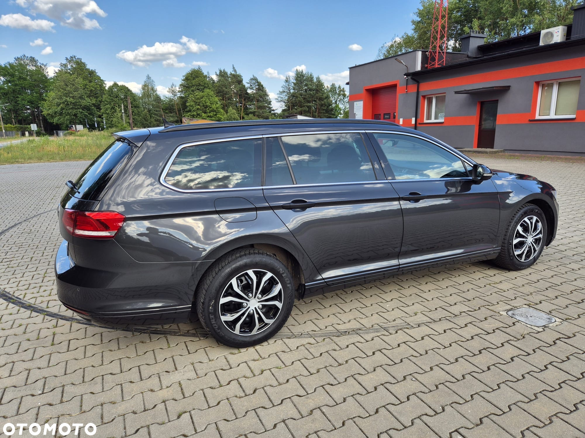Volkswagen Passat Variant 2.0 TDI SCR DSG Highline - 32