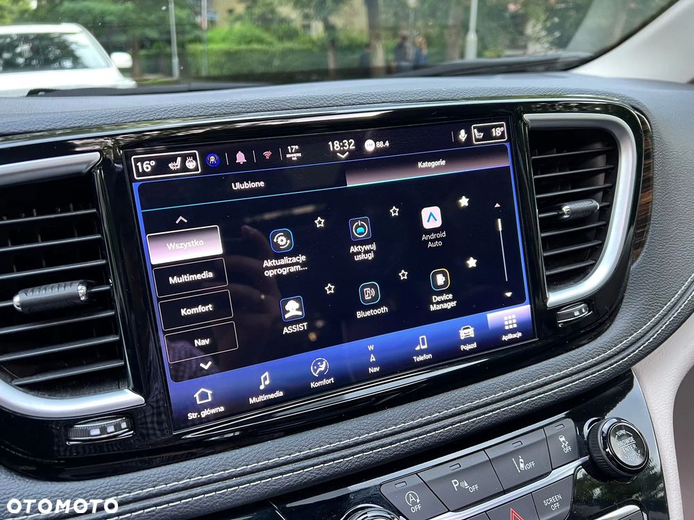 Chrysler Pacifica - 29