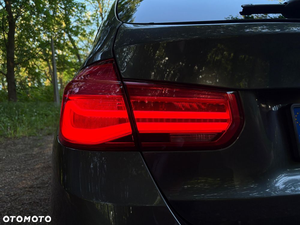 BMW Seria 3 320d - 12