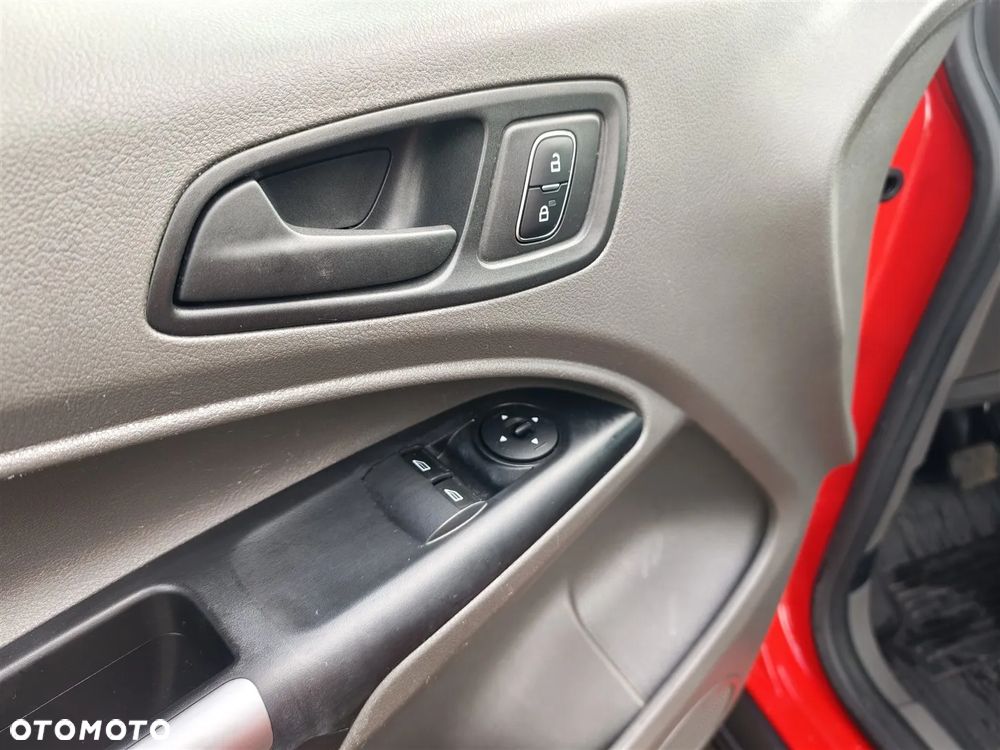 Ford Transit Connect - 25