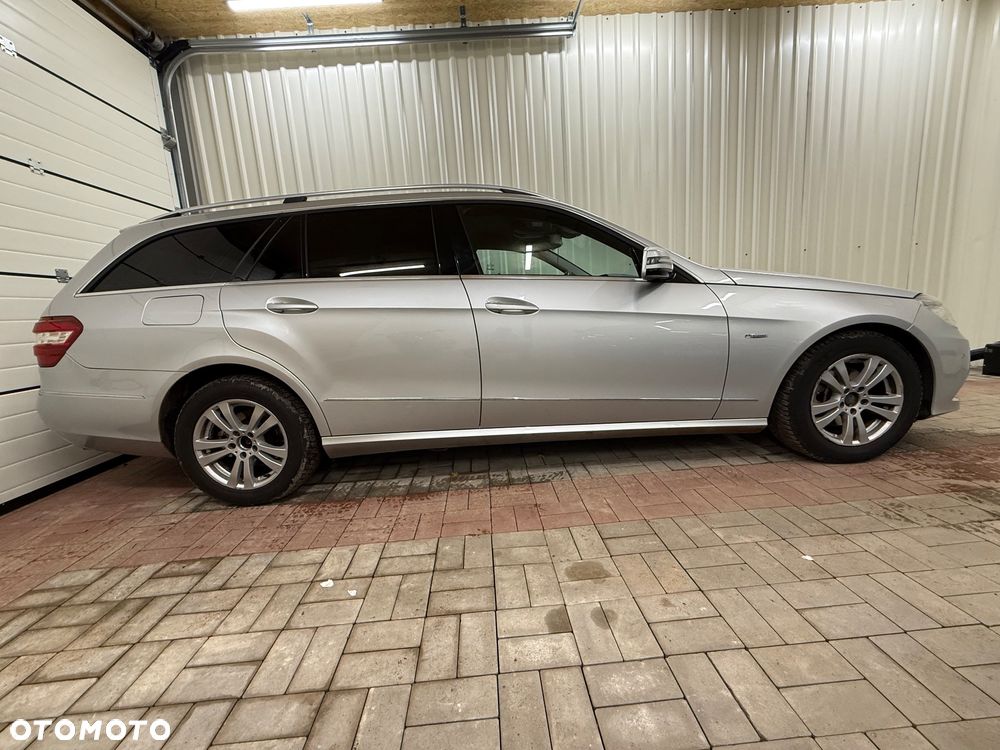Mercedes-Benz Klasa E 200 CGI BlueEFFICIENCY Automatik Avantgarde - 2