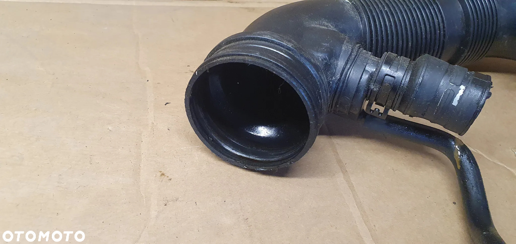 Rura przewód dolot wlot powietrza Audi A3 8P 1.6 MPI V10-3209 - 3