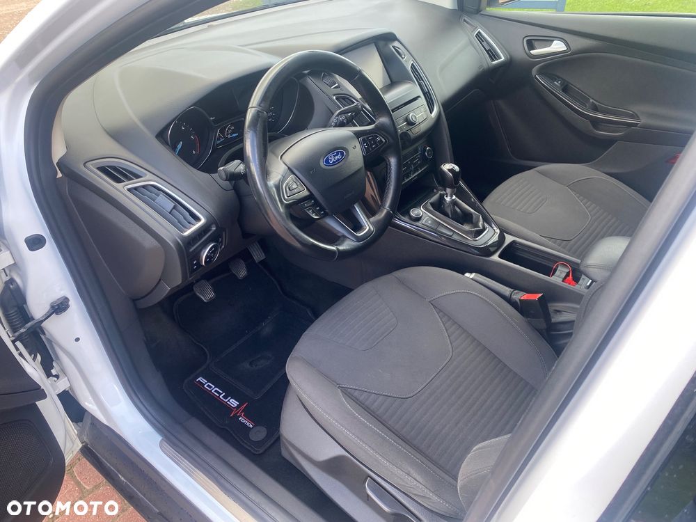 Ford Focus - 6