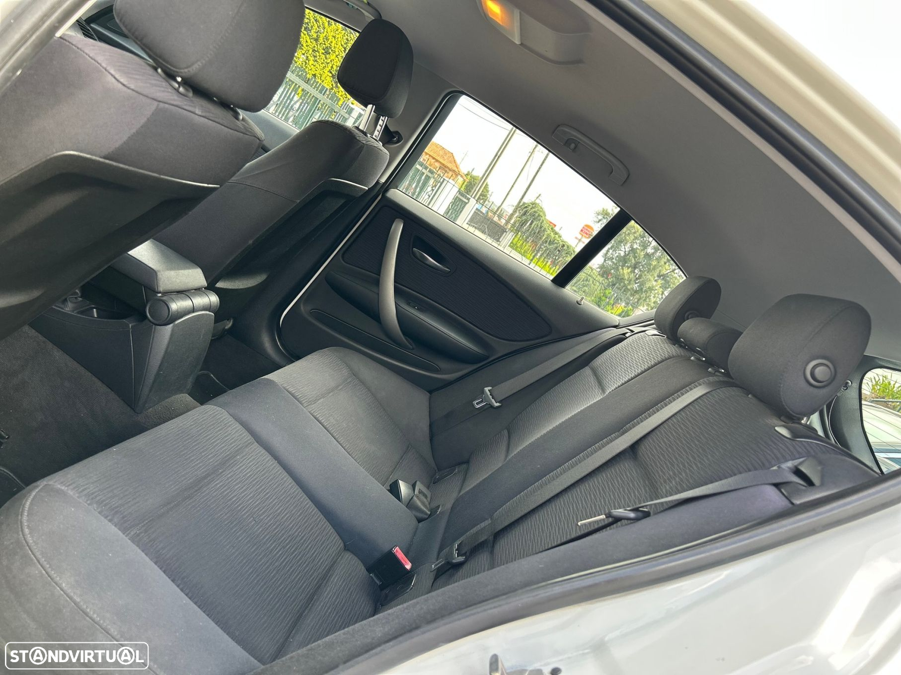 BMW 116 d DPF - 12