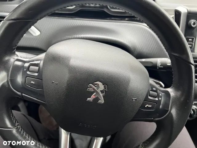 Peugeot 2008 BlueHDi 100 Active - 14