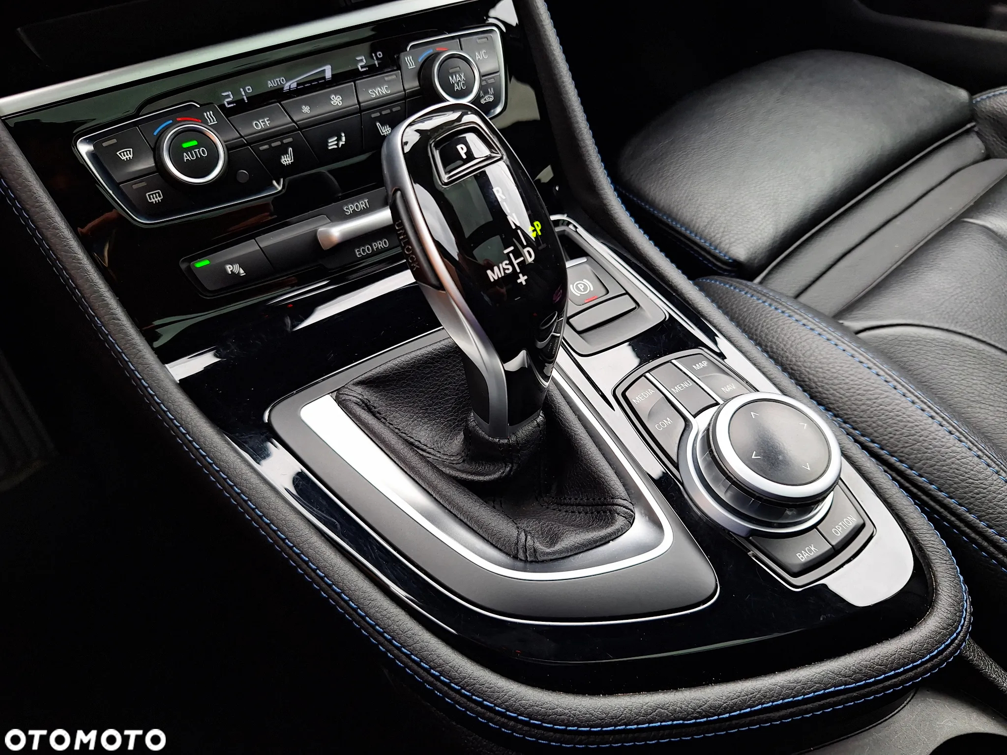 BMW Seria 2 220i GT M Sport - 37