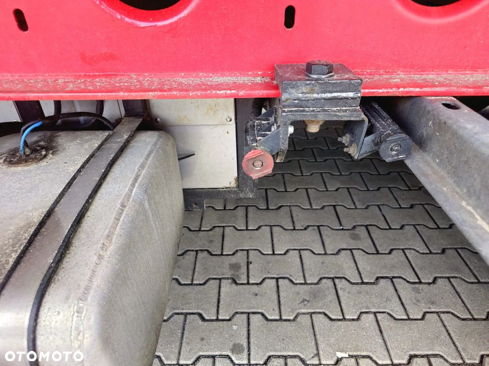 Fliegl SDS 01 Naczepa z agregatem pod kontenery 40- stopowe - 8