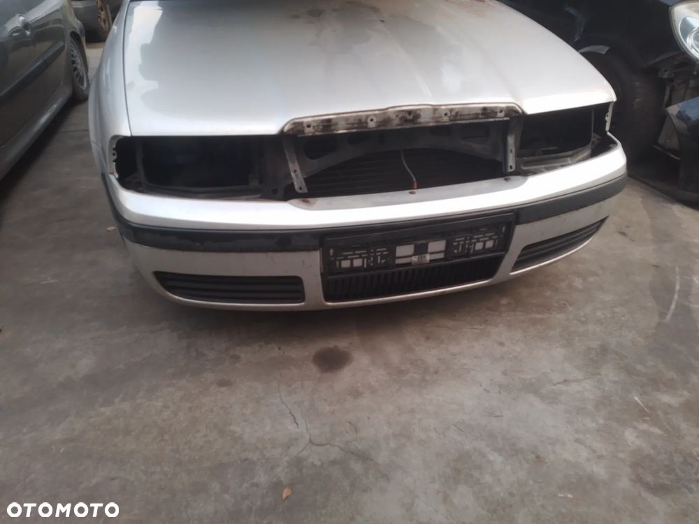 SKODA OCTAVIA I LIFT 00-10 1.9 TDI    BŁOTNIK PRAWY LEWY PRZÓD  9102 - 7