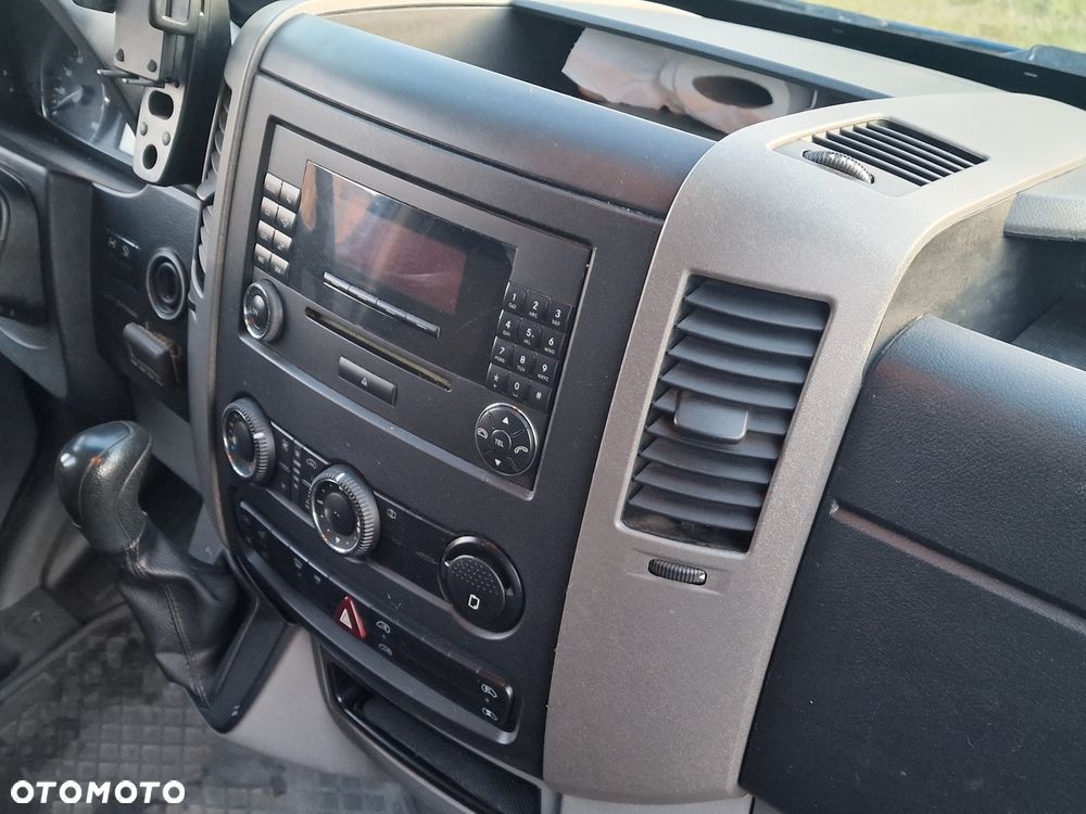 Mercedes-Benz Sprinter - 21