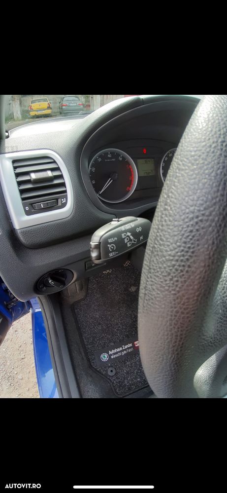 Skoda Fabia 1.2 HTP Active - 10